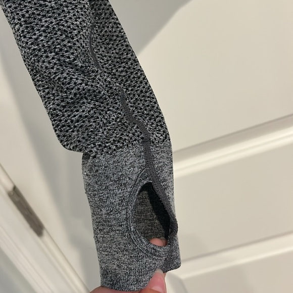 Gray Long Sleeve Workout Top - Picture 3 of 4